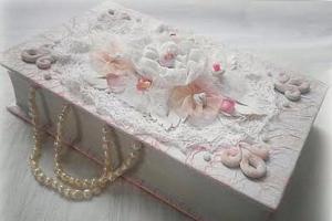 How to decorate a box, make it from various materials?